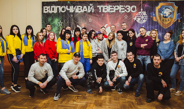 Актриси «Жіночого Кварталу» приїхали в гості до підопічних Всеукраїнського антинаркотичного Табору